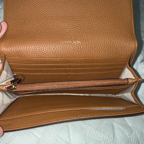 Michael Kors Brown Leather Wallet with Gold Logo - Picture 3 of 4